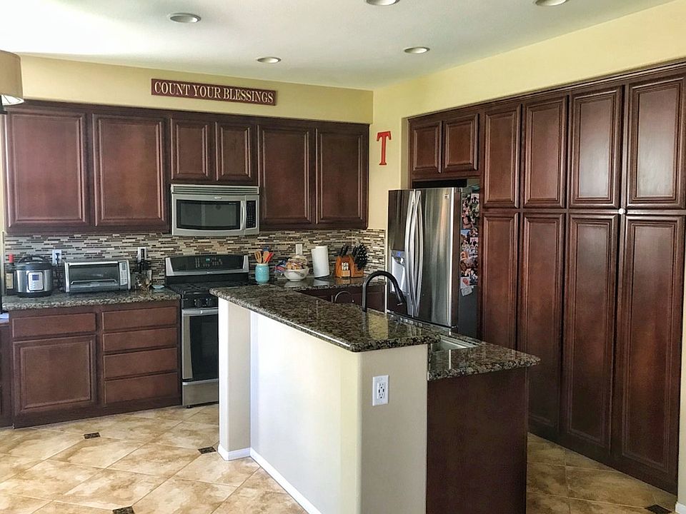 2nd image of 40168 Annapolis Dr