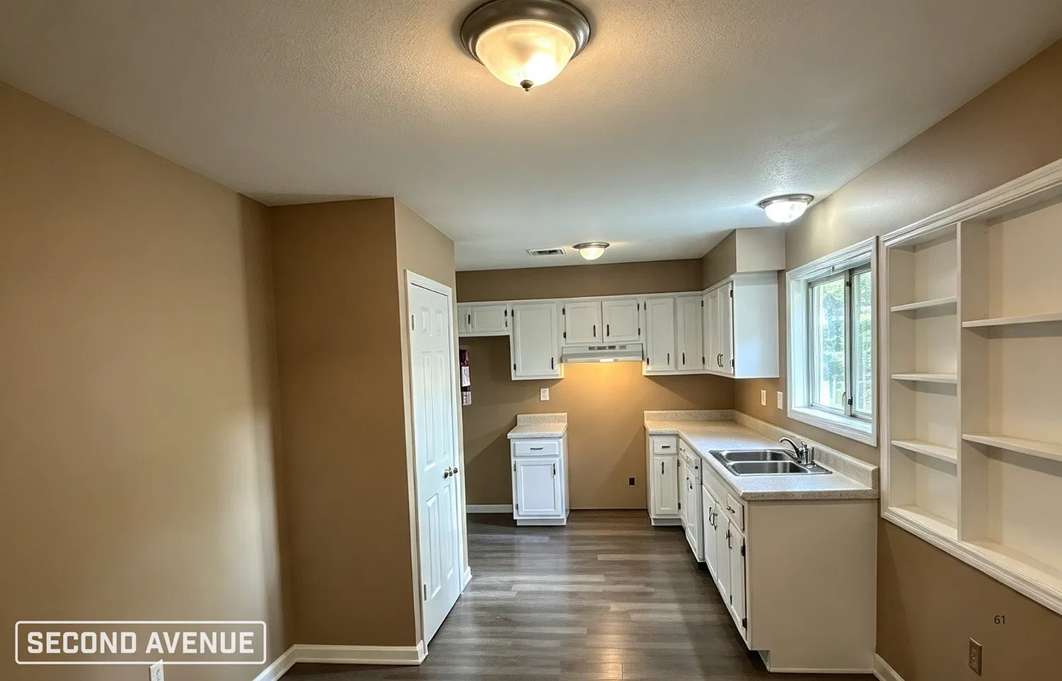 4 bed, 3.0 bath, 1928 sqft, $1,048 — Photo 3