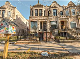 4925 S Champlain Ave, Chicago, IL