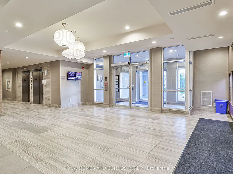 2 Adam Sellers St #601 — Photo 37