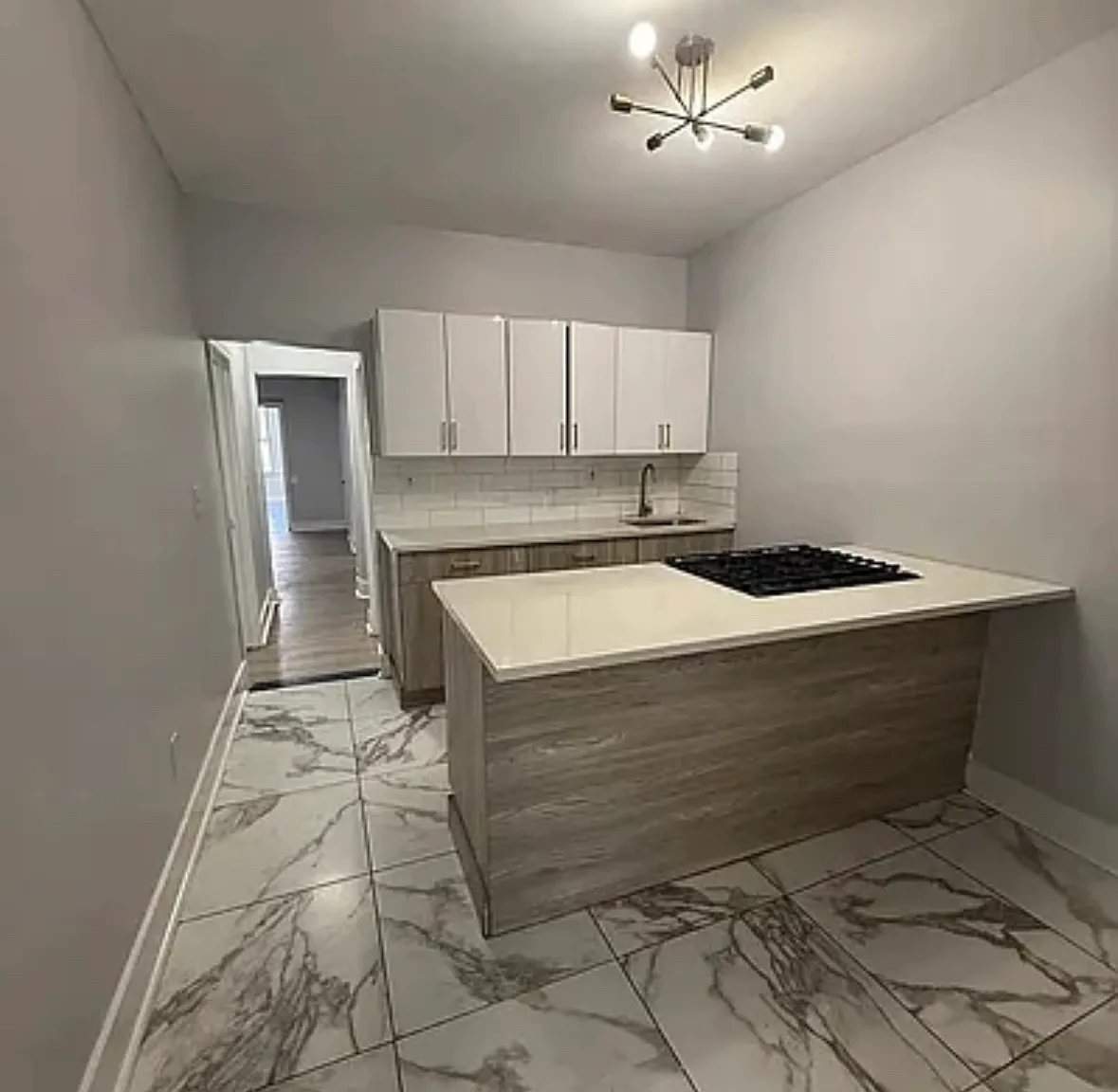 4 bed, $2,300 — Photo 2