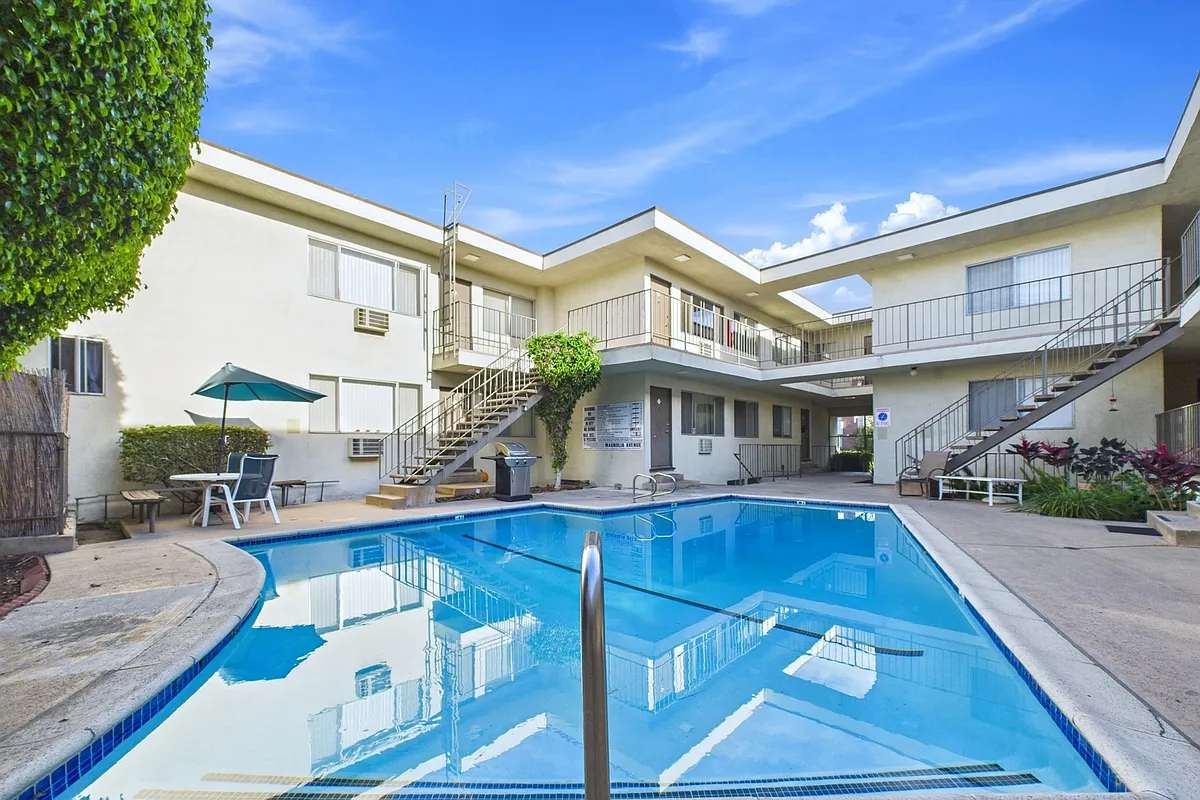Building Photo - Oasis Apartments
