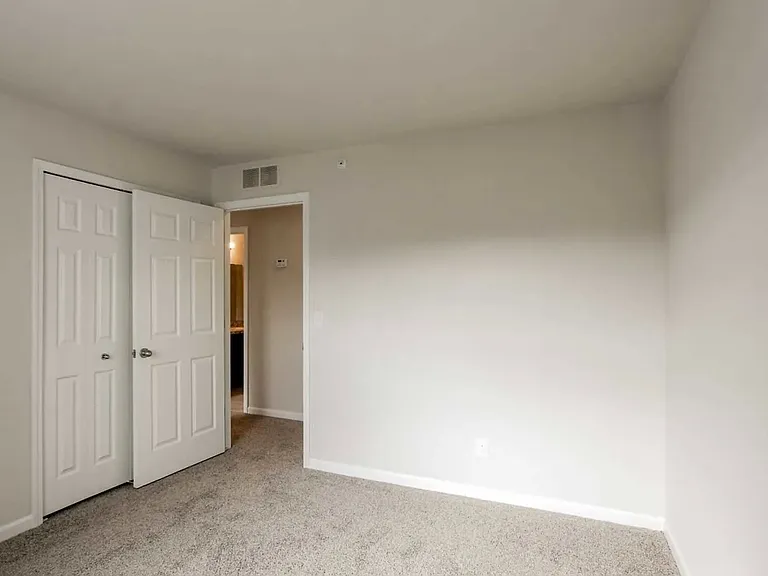 Harvard Place Apartments — Photo 73