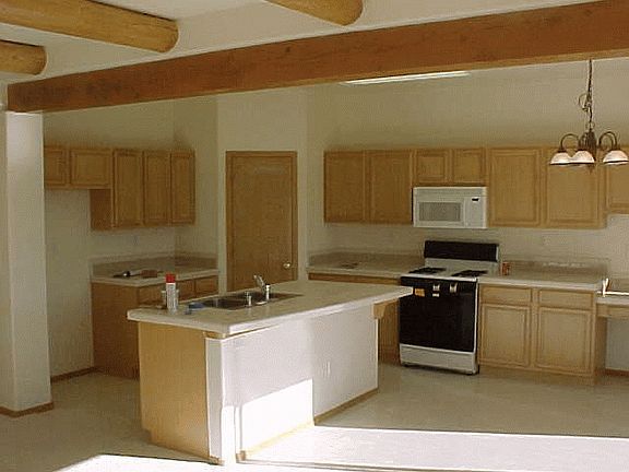4th image of 10215 Green River Pl NW