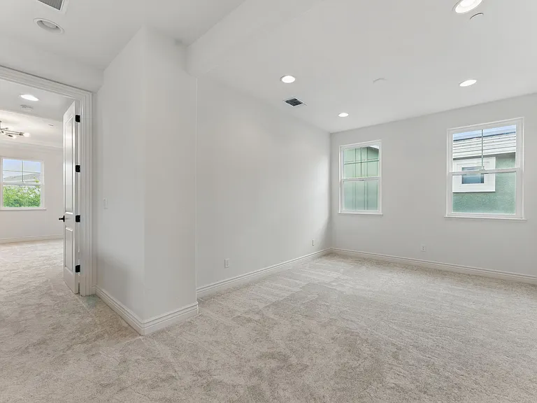 2319 Carbondale Way — Photo 16
