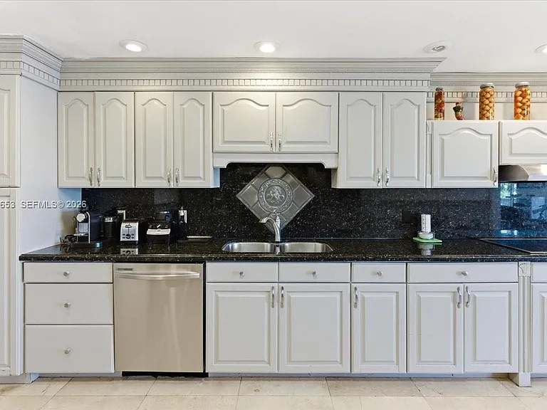 1249 Biscaya Dr — Photo 24