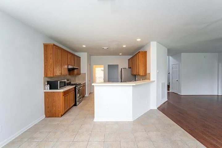 2322 Cool Springs Ln — Photo 15