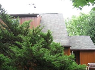 2126 Bustard Rd, Lansdale, PA 19446