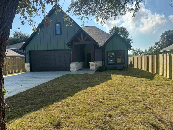 7234 Terrell St, Groves, TX 77619