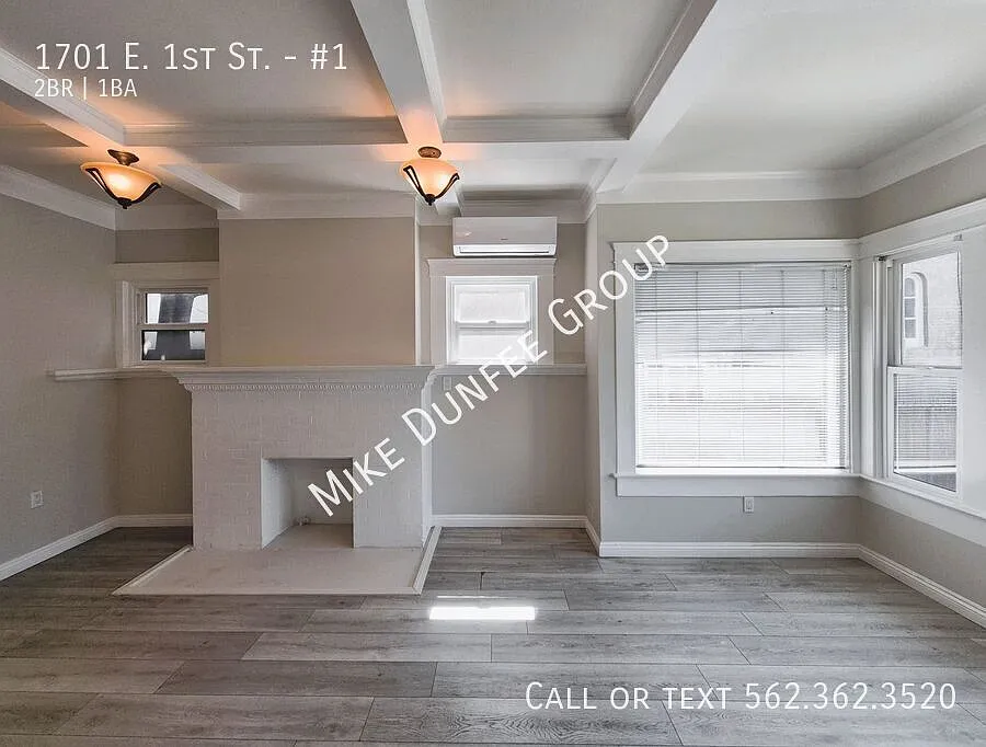Charming 2-Bedroom, 1-Bathroom Lower-Level Unit in the Bixby Park Neighborhood — Photo 2