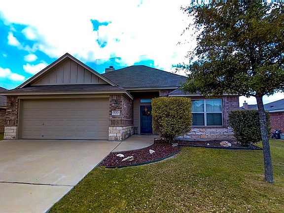 2nd image of 2019 Carriage House Dr