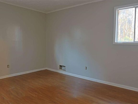 5th image of 6540 Connell Rd S