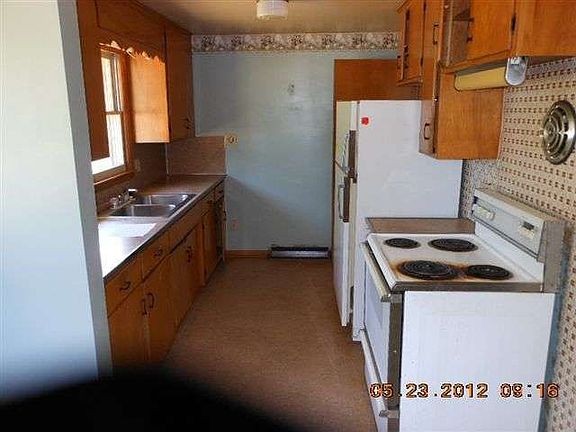 3rd image of 310 Hiawatha Dr