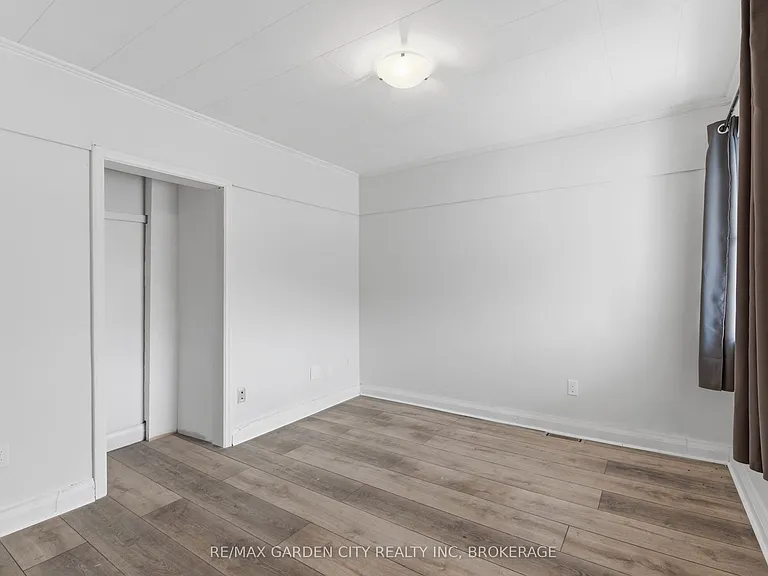 25 Pelham Rd #UPPER — Photo 8