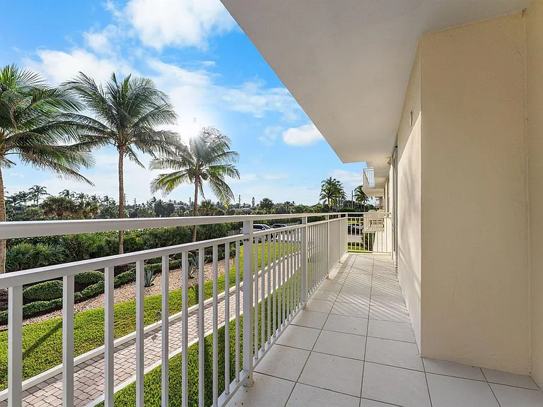 500 Ocean Dr #E-2D — Photo 22