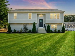 47 Shea Ln, Pascoag, RI 02859