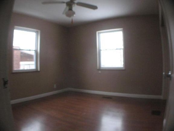 3rd image of 6948 Gloria Dr
