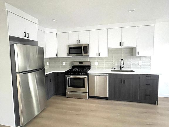 4th image of 611 N Occidental Blvd APT 8