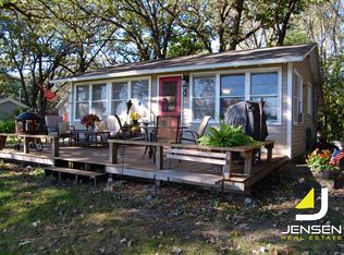 2113 Burr Oak Rd, Milford, IA 51351