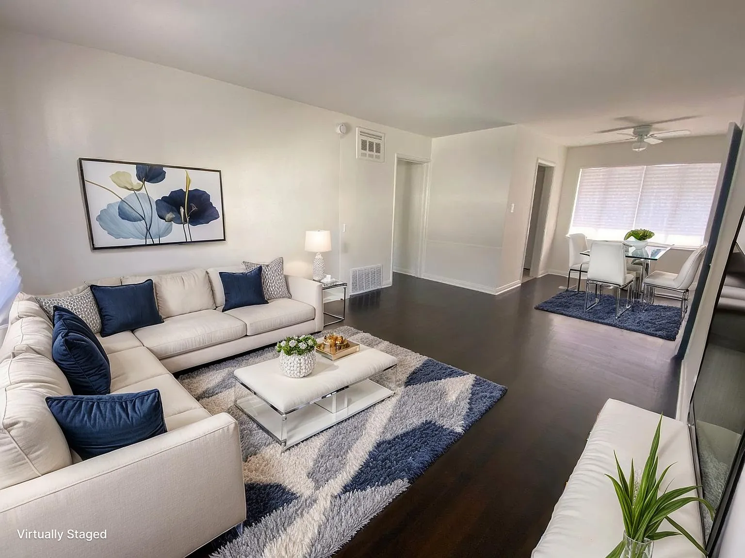 Bright Upper-Level 1-Bedroom Apartment with Parking Included — Photo 1