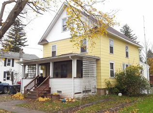 1 Orchard St, Middleport, NY 14105