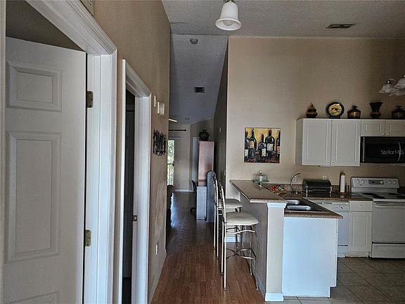 4th image of 8815 GRAND PALMS CIRCLE #B