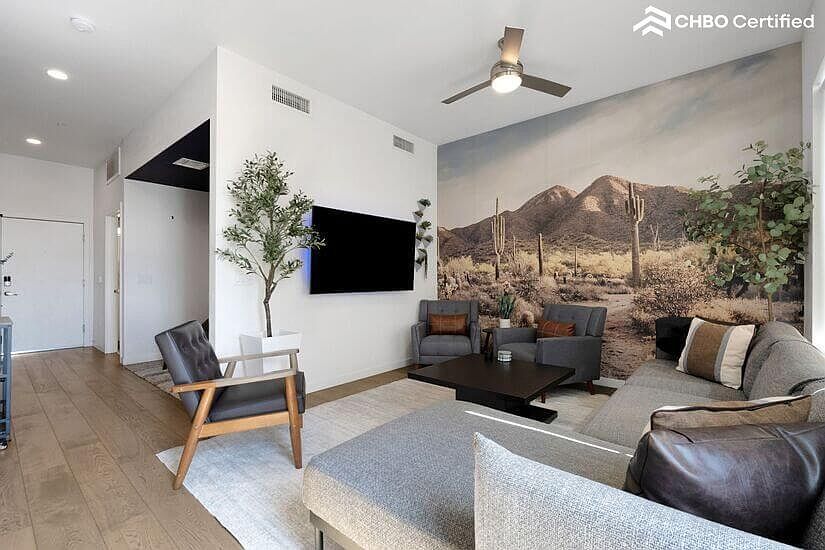 Furnished, Upscale condo in Downtown Phoenix