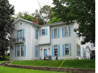 523 N 5th St, Hannibal, MO 63401