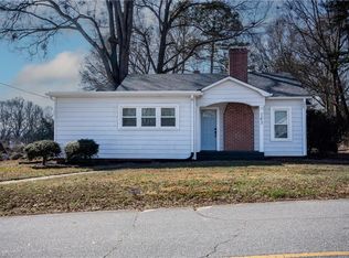 143 7th St NW, Taylorsville, NC 28681