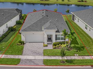 824 SE Bloomfield Rd, Port Saint Lucie, FL 34984