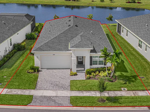 824 SE Bloomfield Road, Port St Lucie, FL 34984