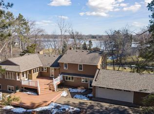 1 W Shore Rd, North Oaks, MN 55127