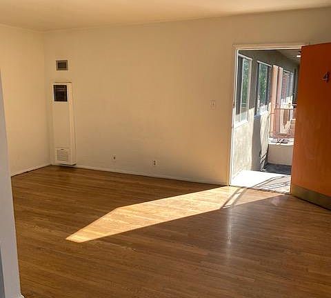 4th image of 607 Parkman Ave APT 4