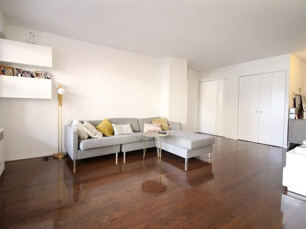 175 West 90th Street image 1 of 12