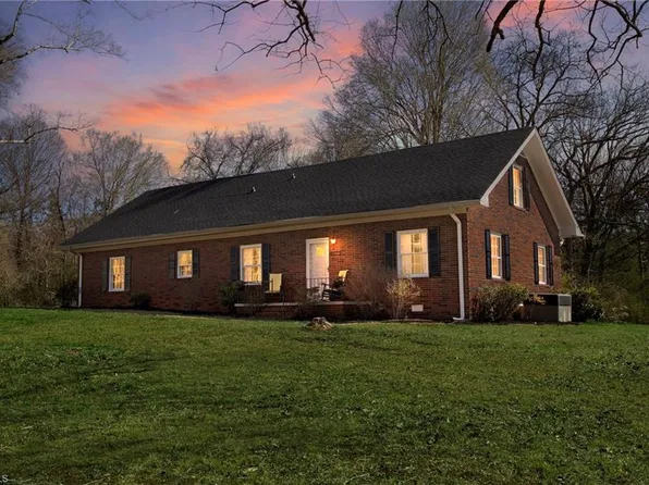 3719 Grantville Ln, Asheboro, NC 27205