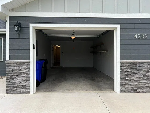 2 bed, 1200 sqft, $1,850 — Photo 4