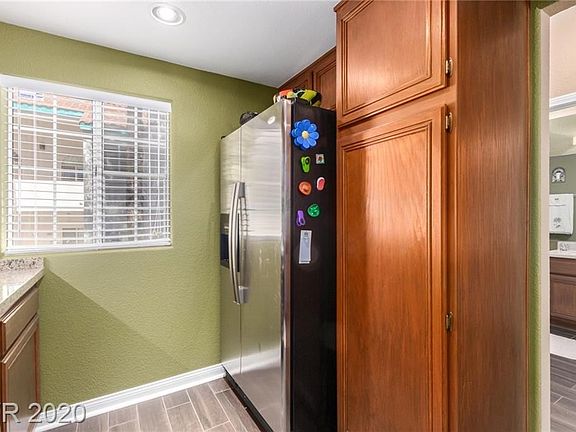 4th image of 338 Seine Way #338