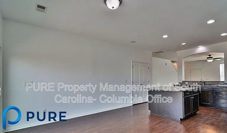 621 Blue Ledge Cir — Photo 29