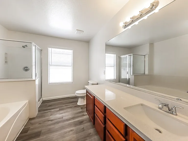 11215 W Garfield St — Photo 13