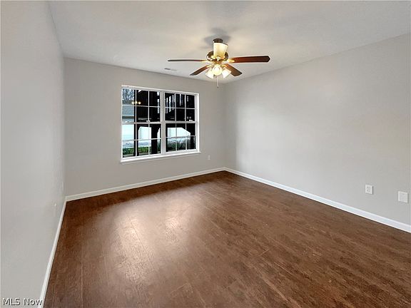 5th image of 14910 Lenox Dr