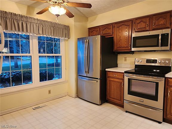 3rd image of 1175 Cedar Creek Way