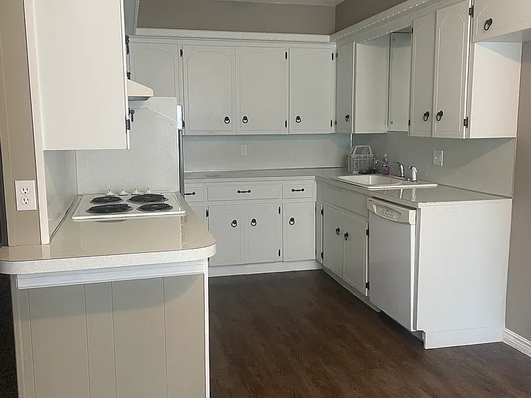 10832 E 26th Pl — Photo 9