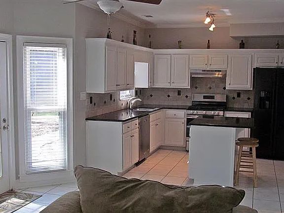 5th image of 10415 Windsor Park Dr