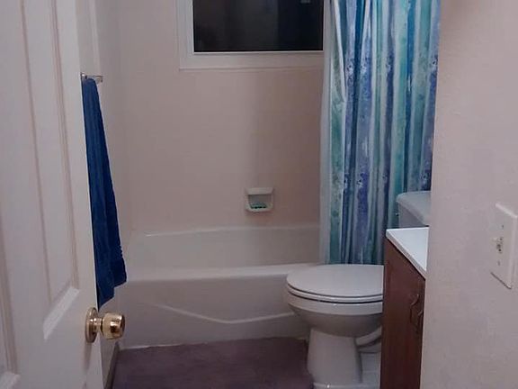 1 full, 1 w/walk-in shower