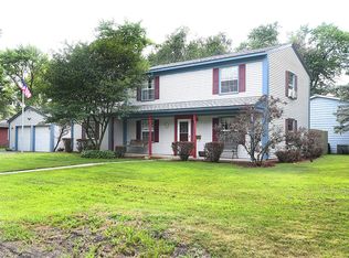 3 Clay Ct, Montgomery, IL 60538