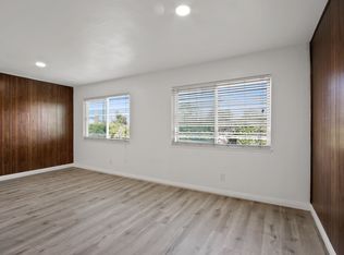 10095 Sparrow Ave, Fountain Valley, CA 92708