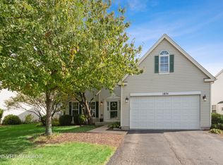 1874 Lake Shore Dr, Romeoville, IL 60446