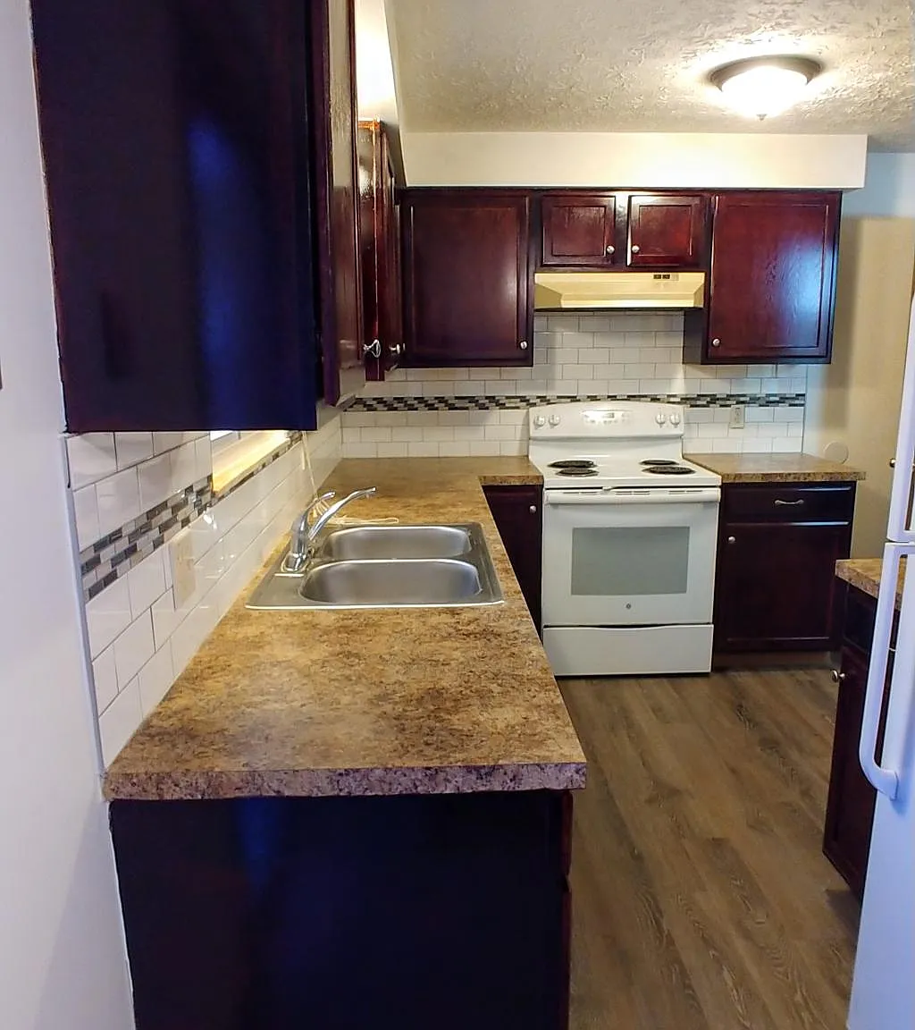 2 bed, 1.5 bath, 1200 sqft, $1,497 — Photo 3