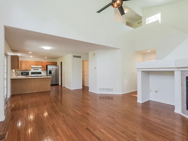 4240 Brookwood Pl — Photo 3