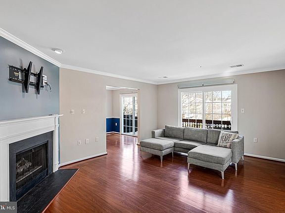 3rd image of 11814 Rockaway Ln #32